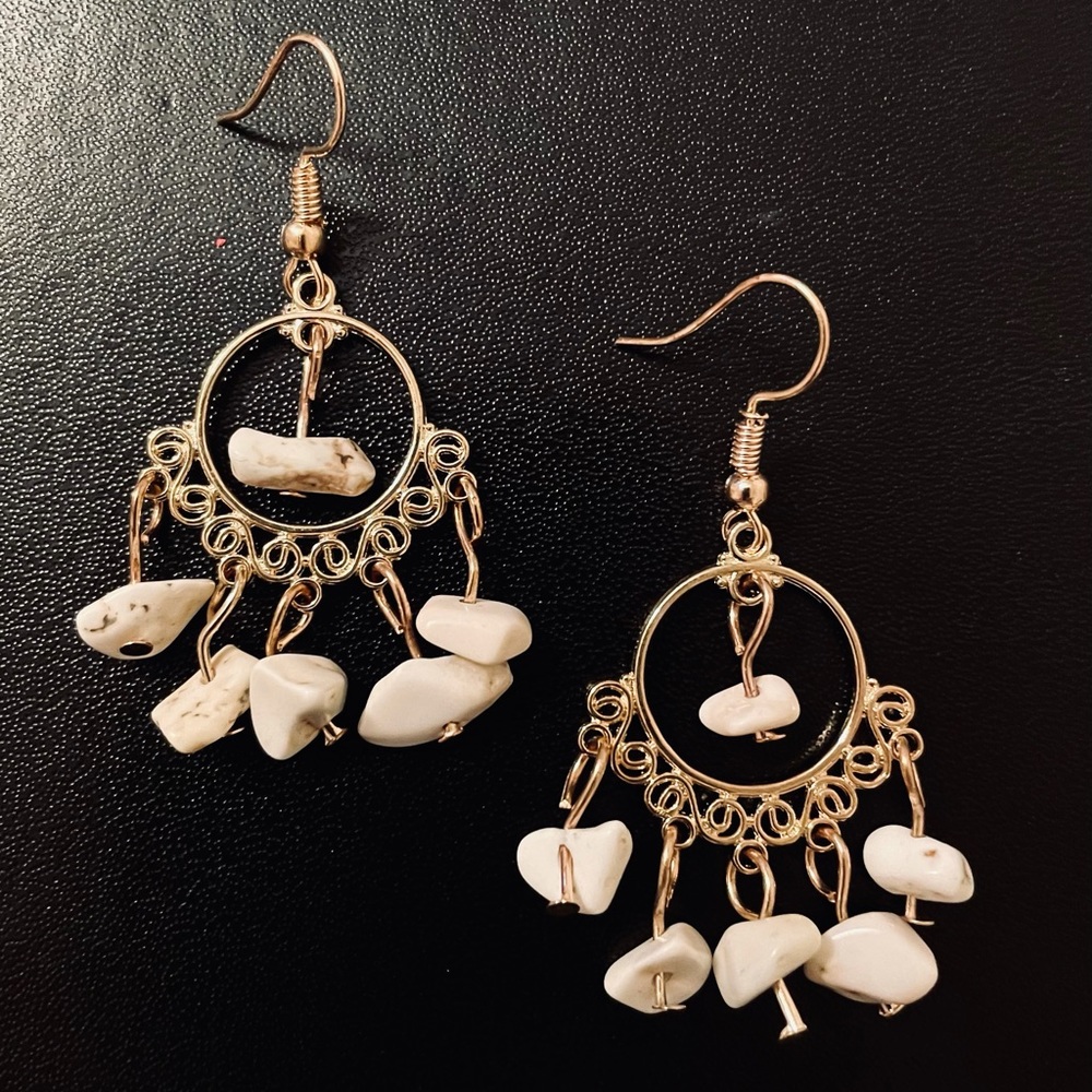 Turquoise Chips Earrings NEW